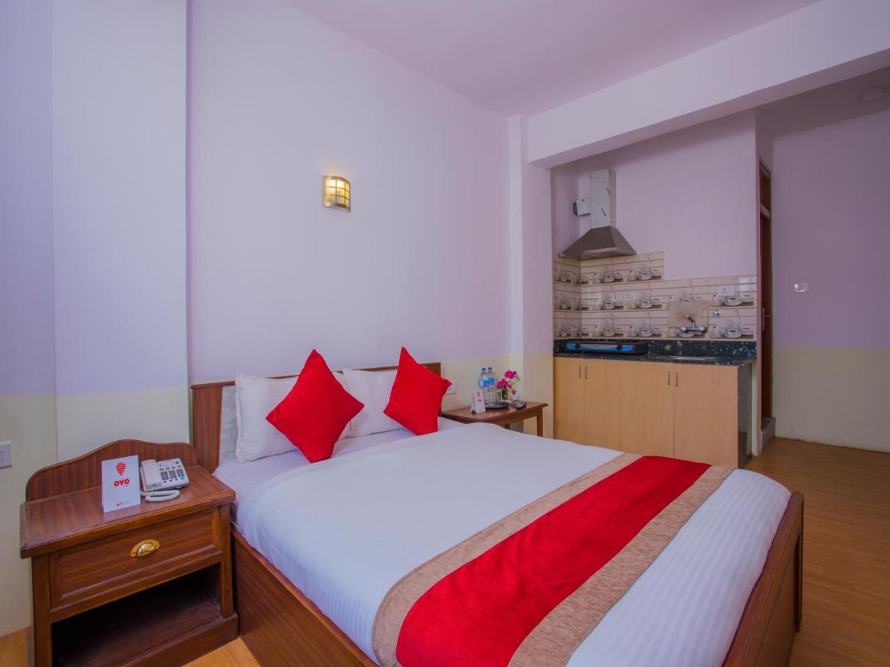 Oyo 255 White Zambala Hotel Káthmándú Exteriér fotografie