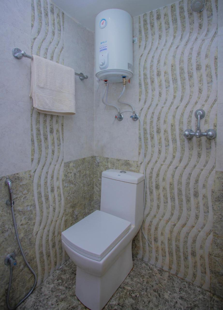 Oyo 255 White Zambala Hotel Káthmándú Exteriér fotografie