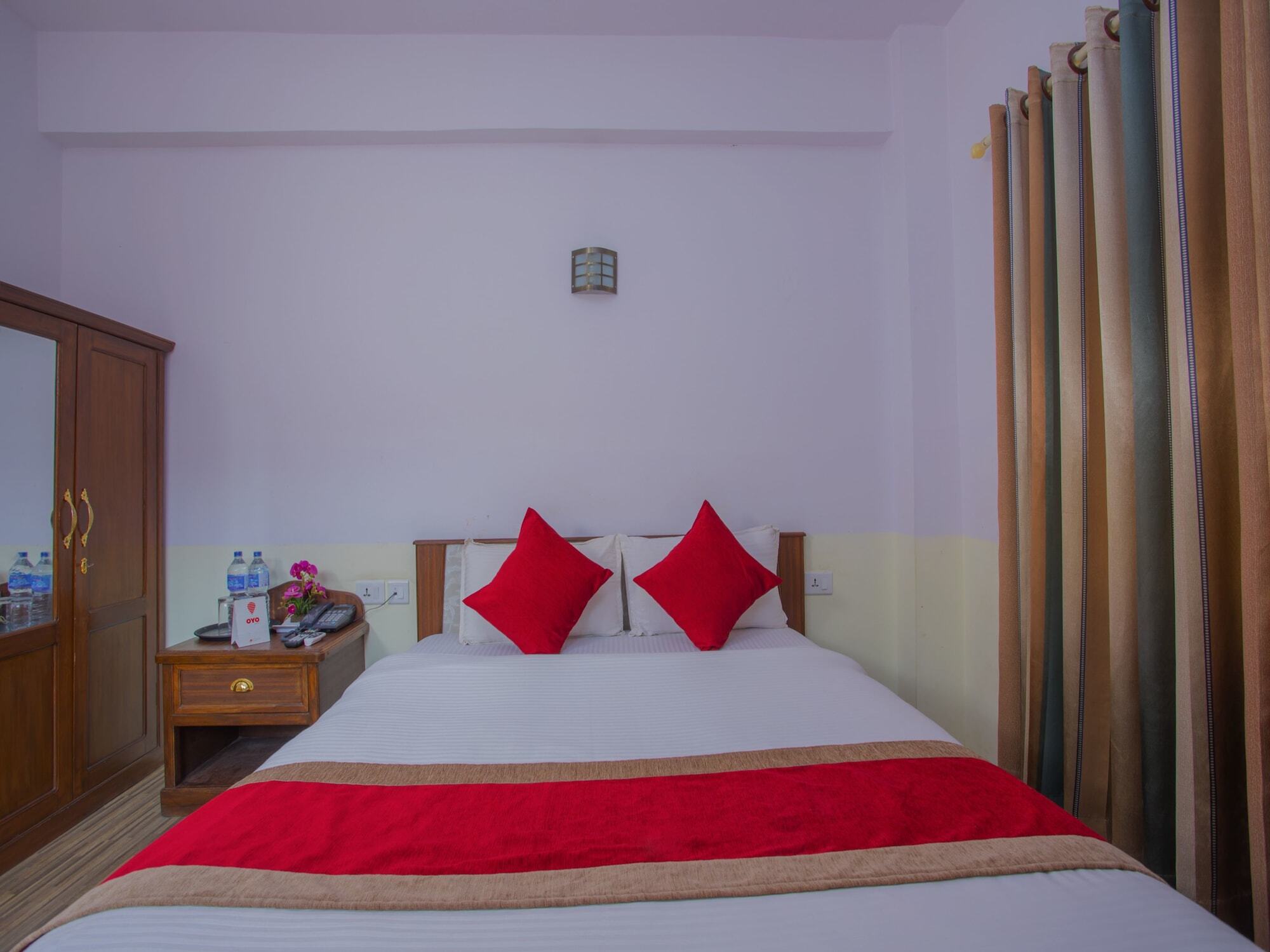 Oyo 255 White Zambala Hotel Káthmándú Exteriér fotografie